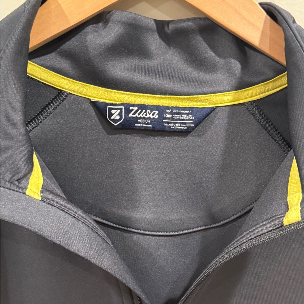 Zusa‎ Men's Medium 1/3 Zip Jacket Sweater Gray Recycled H2O Bottles - Picture 4 of 10